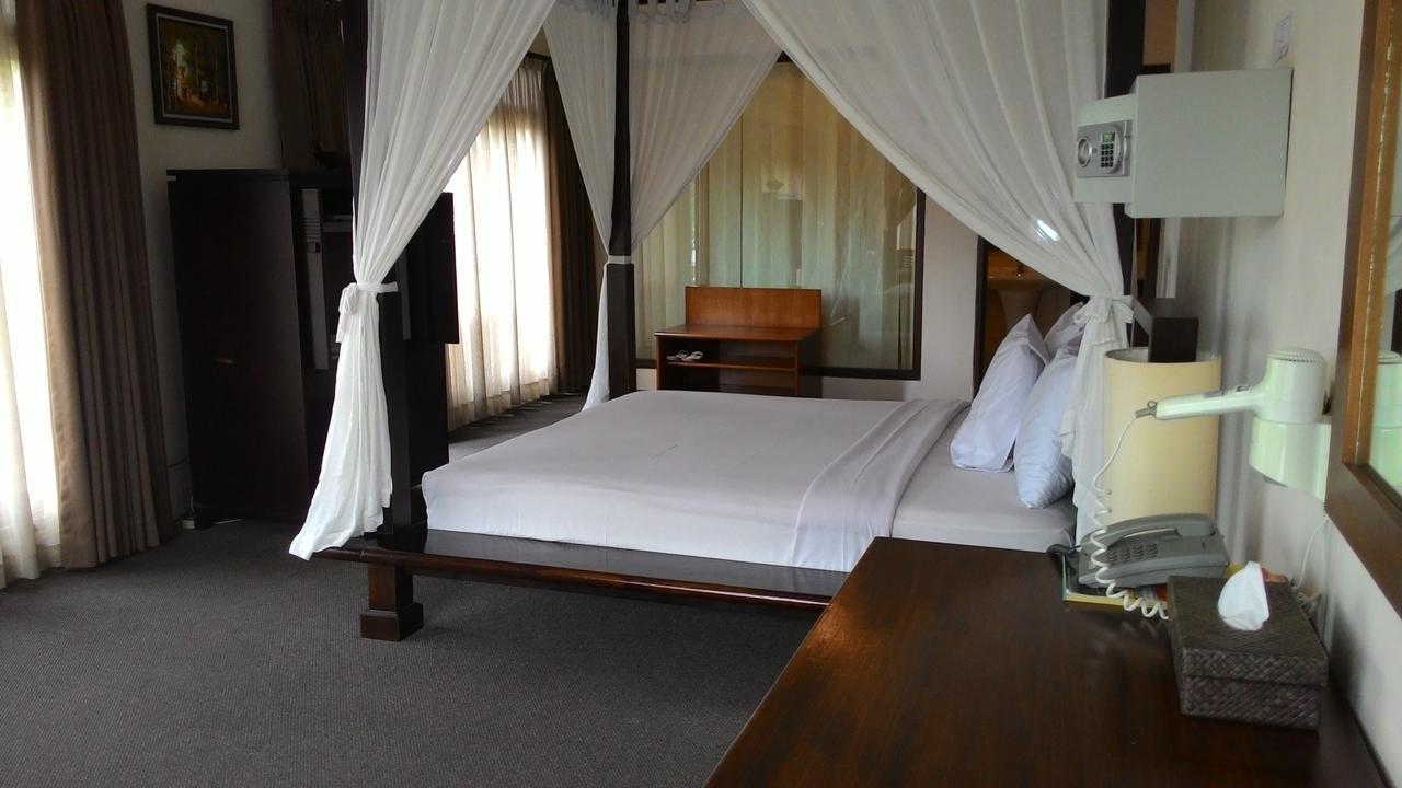 Hotel La Oma Lembang Exterior foto