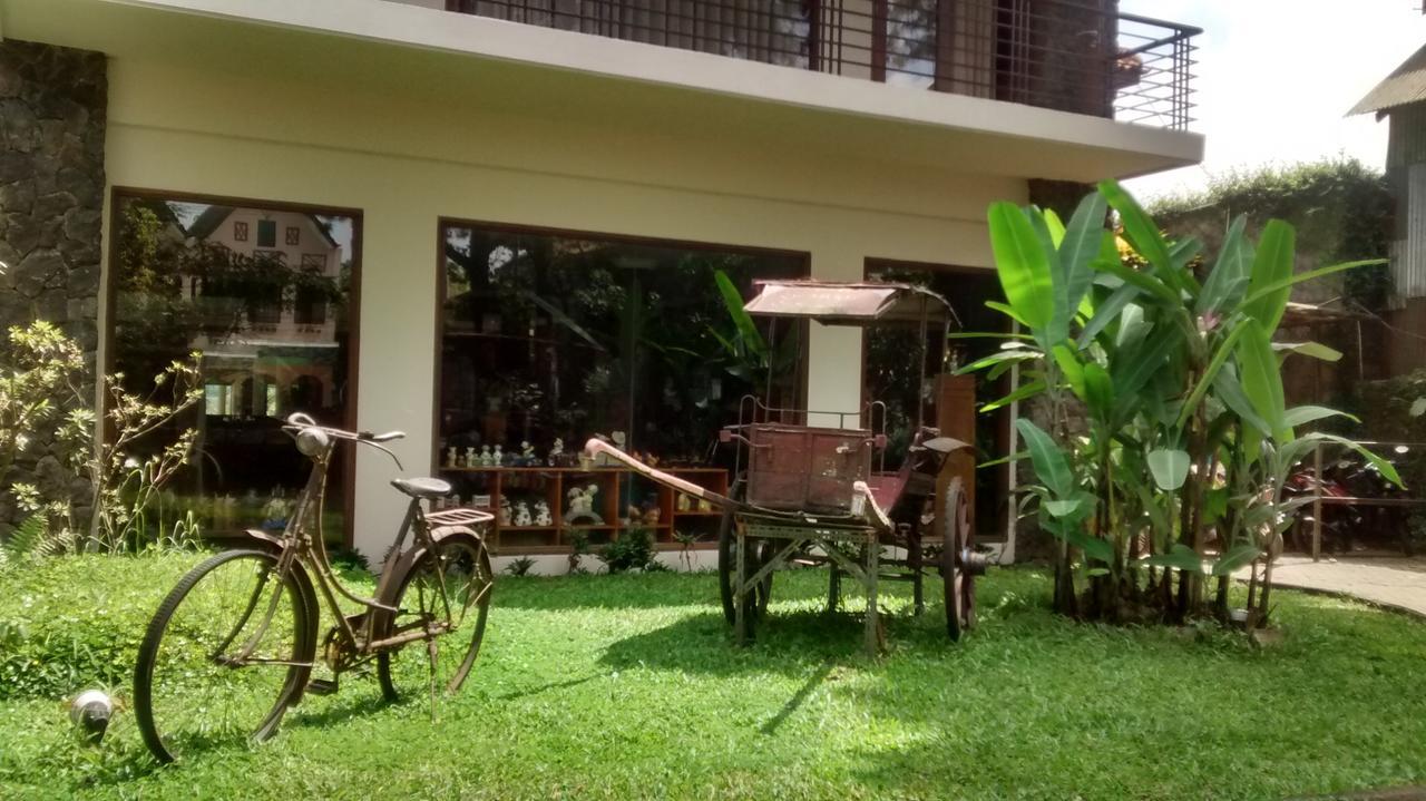 Hotel La Oma Lembang Exterior foto