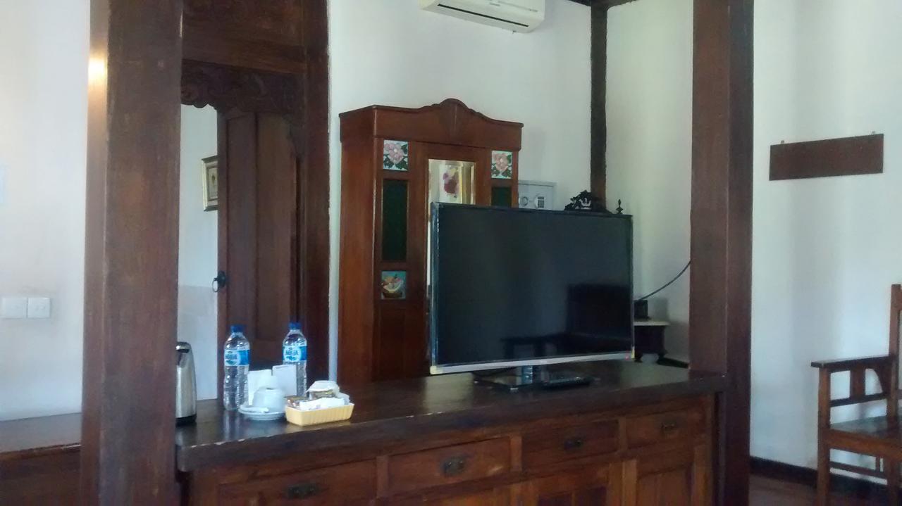 Hotel La Oma Lembang Exterior foto