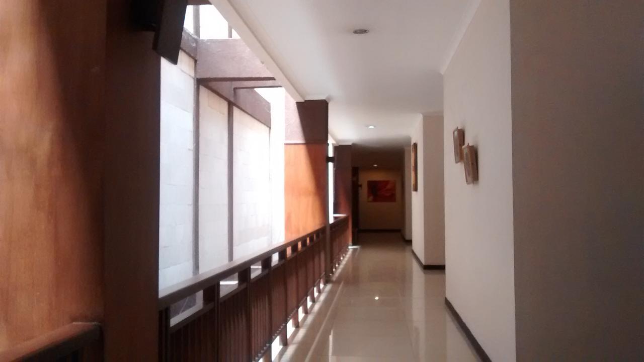 Hotel La Oma Lembang Exterior foto