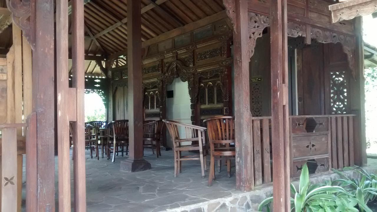 Hotel La Oma Lembang Exterior foto